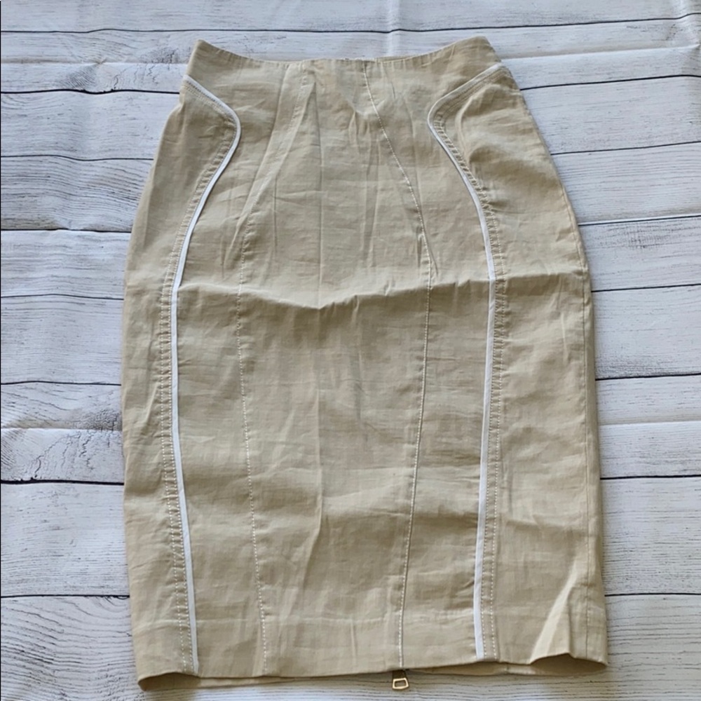 BEBE | Cream/White Pencil Back Zipper Skirt